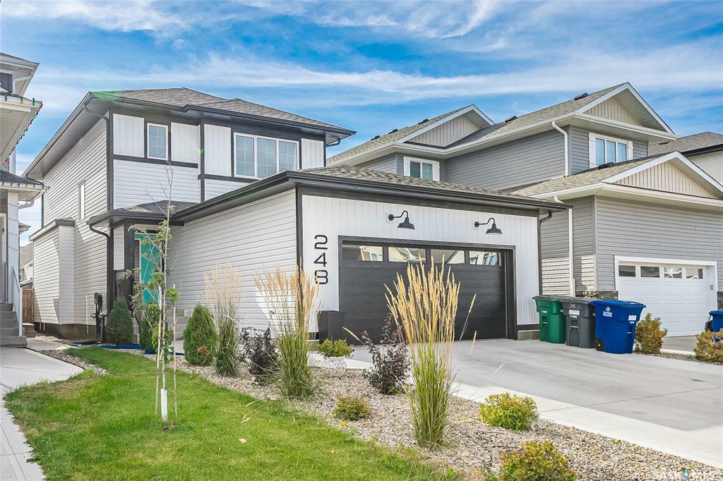 Photo de la propriété:  248 Thakur Street  SK S7W 1C6 