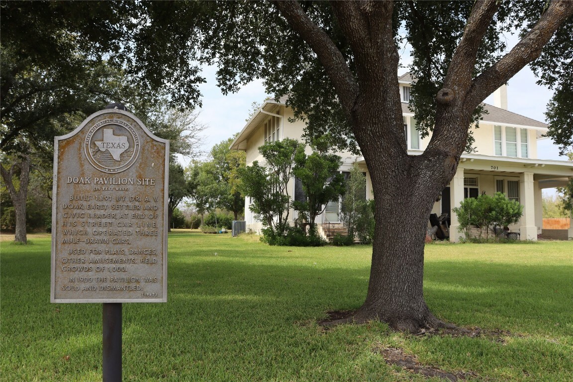 Property Photo:  701 Sloan Street  TX 76574 