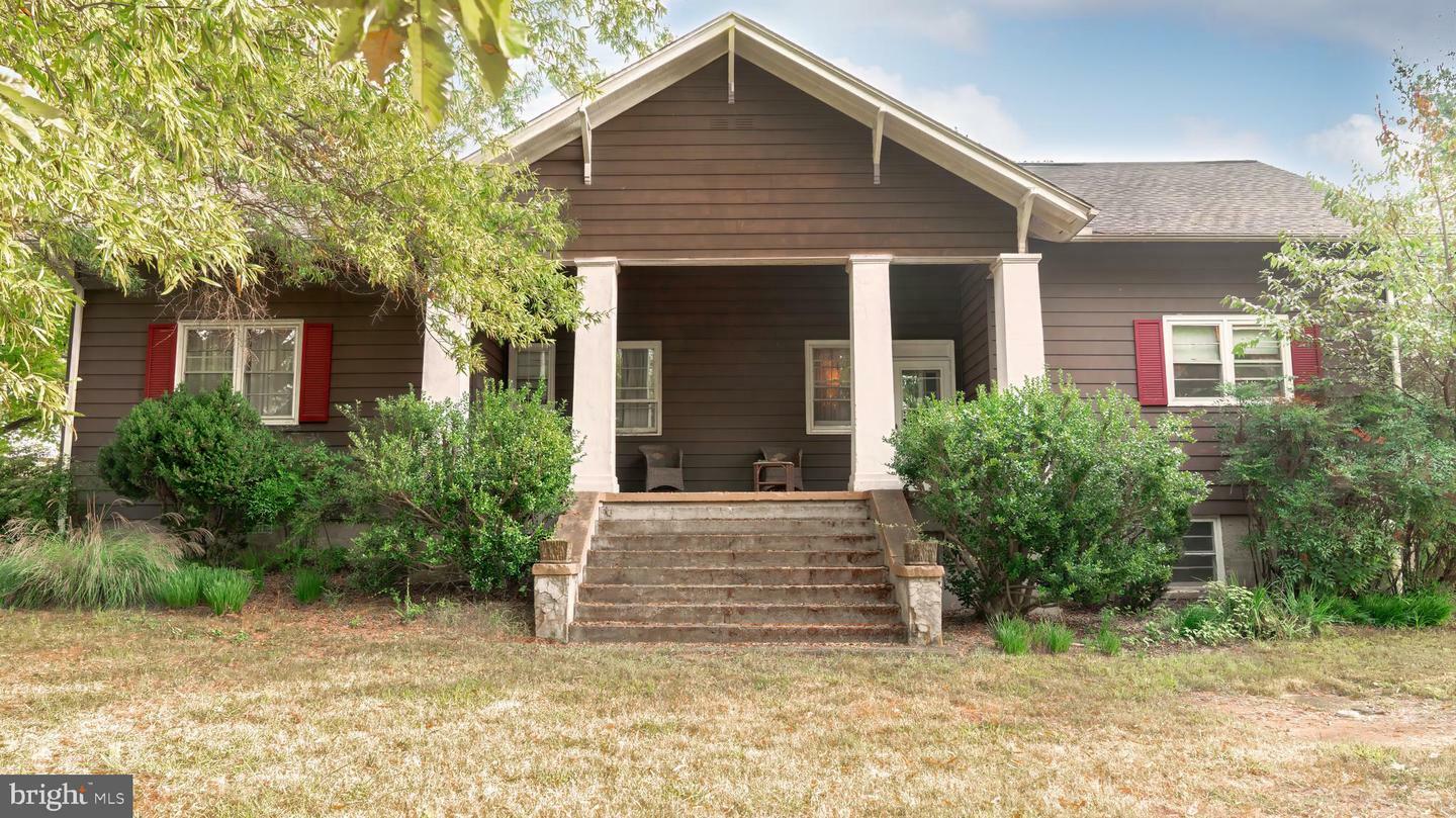Property Photo: 19 Red Oak Mountain Road VA 22749