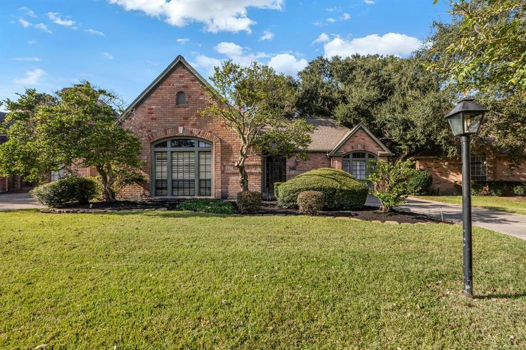 Property Photo:  5106 Olympia Fields Lane  TX 77069 