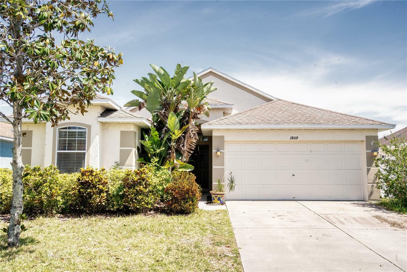 Property Photo:  1809 Raven Glen Drive  FL 33570 