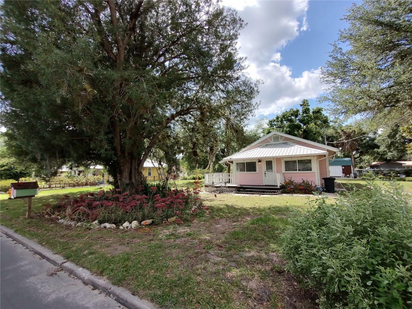 Property Photo: 218 S Hernando Avenue FL 34266