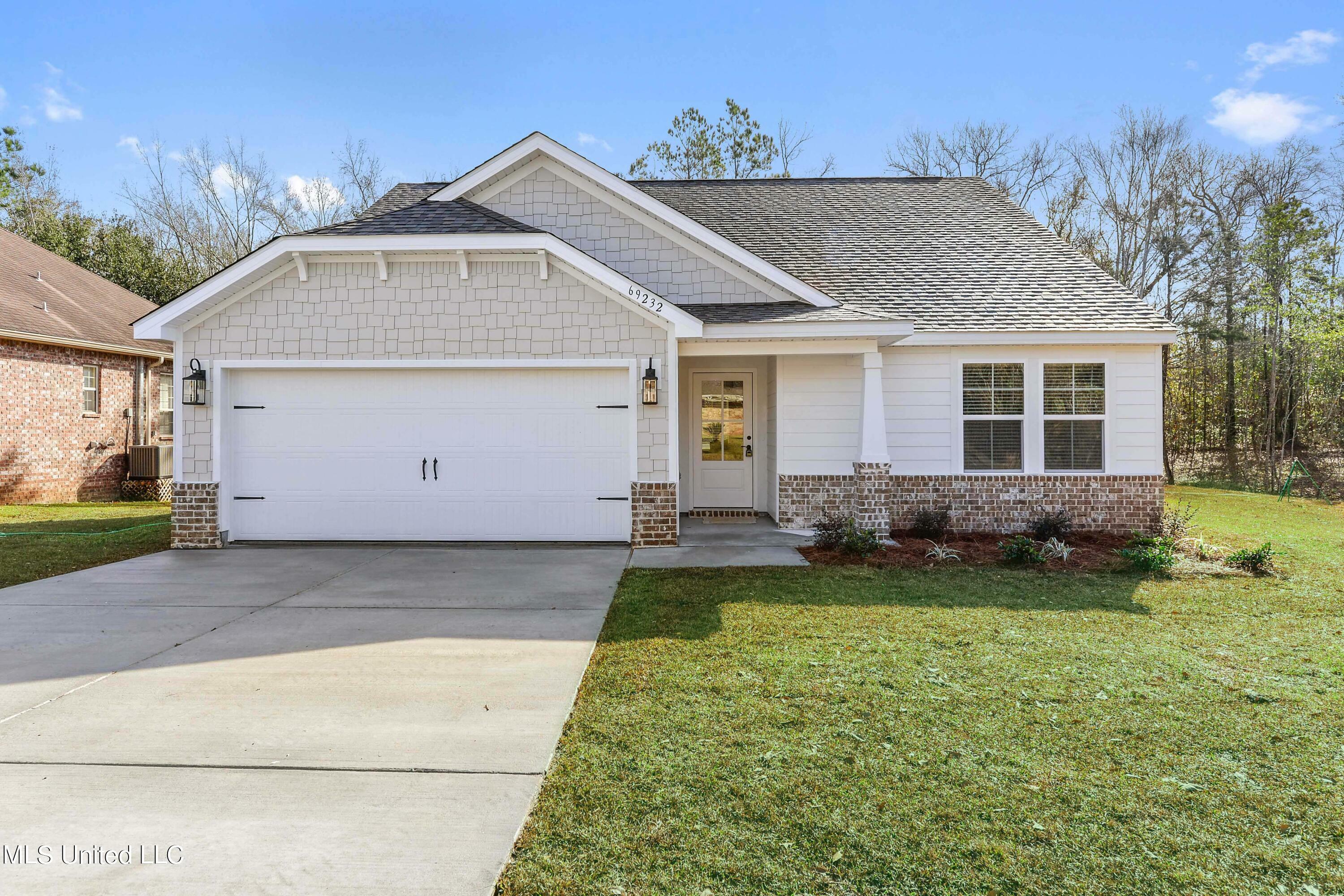 Property Photo: 13032 Horseshoe Drive MS 39564