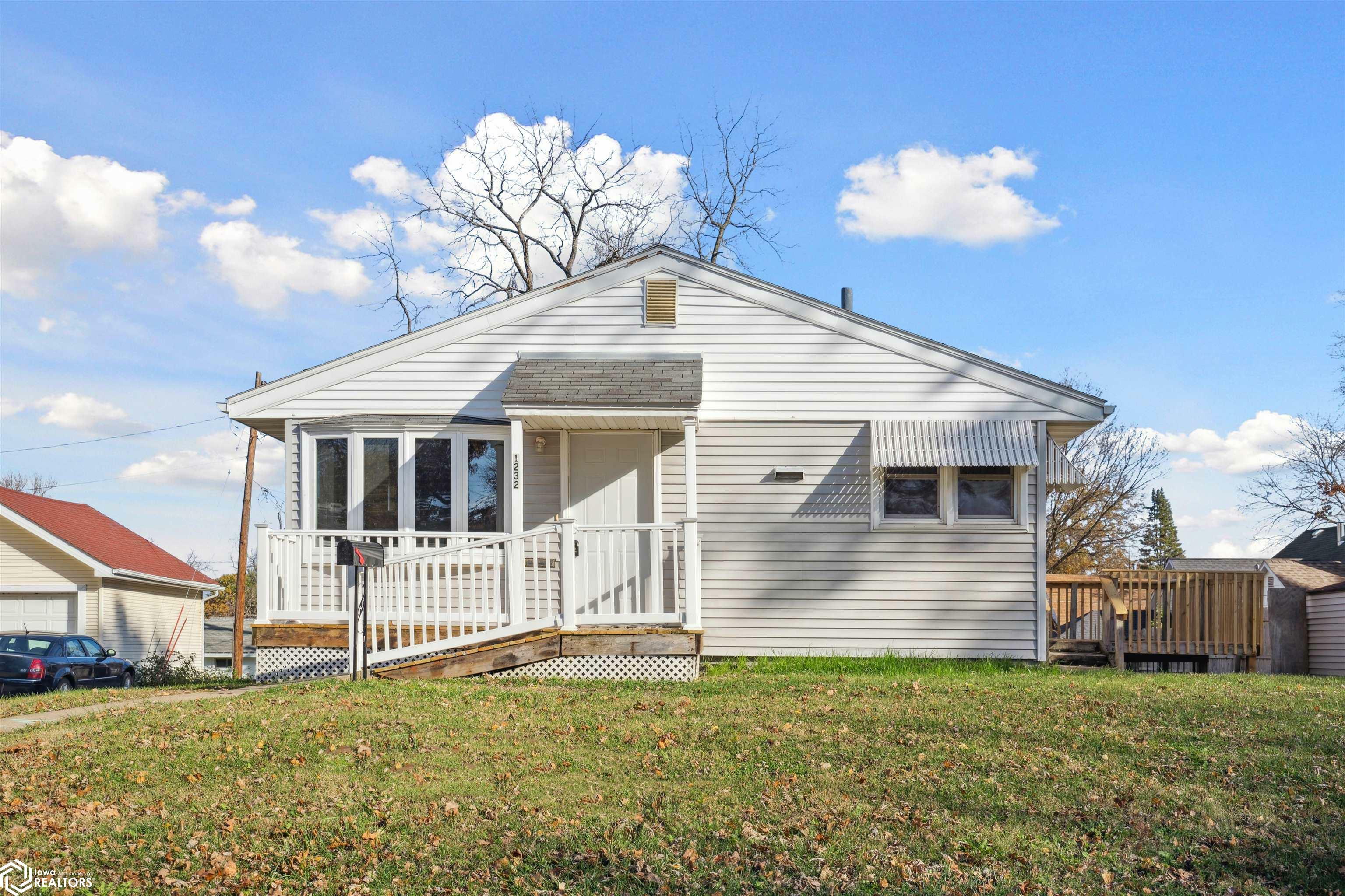 Property Photo:  1232 Madison Avenue  IA 52601 