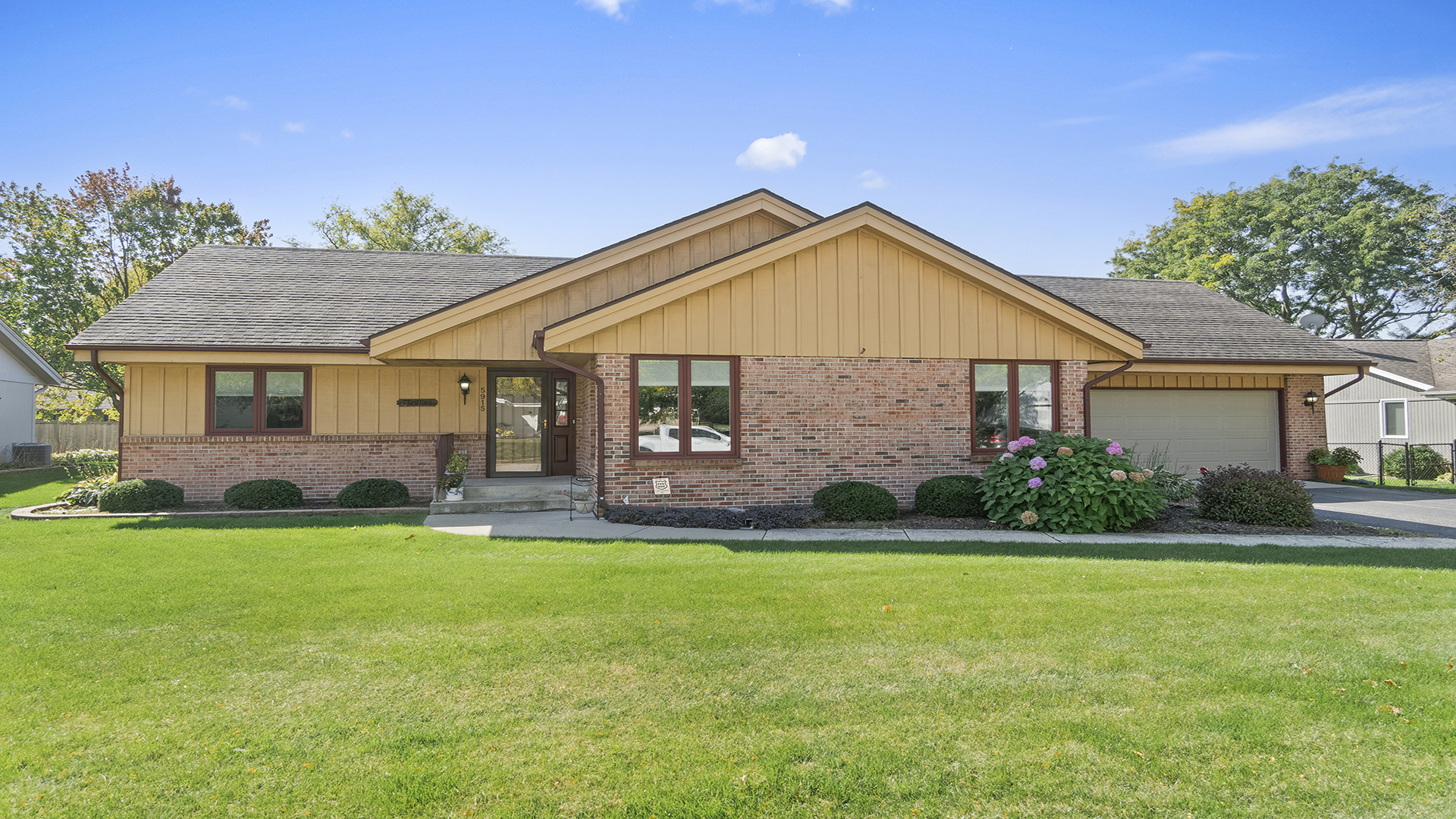 Property Photo:  5915 Sandringham Lane  IL 61107 