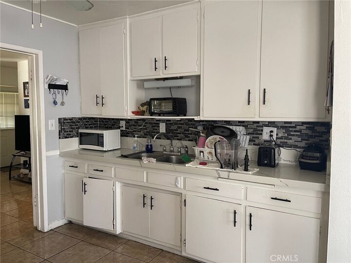 Property Photo:  582 S Taylor Street  CA 92543 