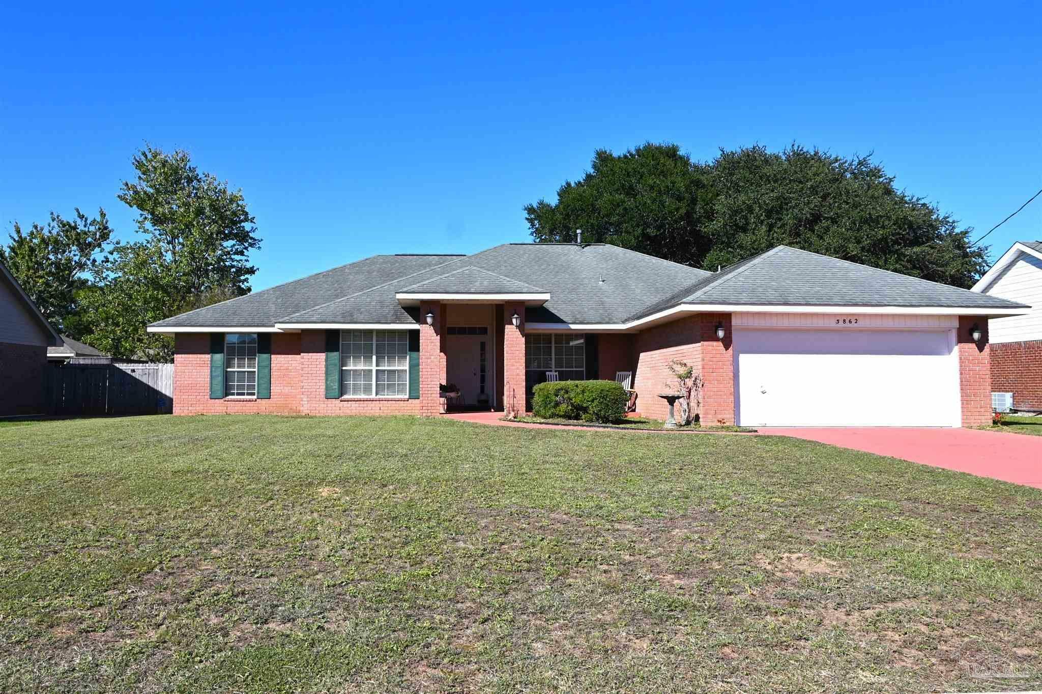 Property Photo:  5862 Admirals Rd  FL 32583 