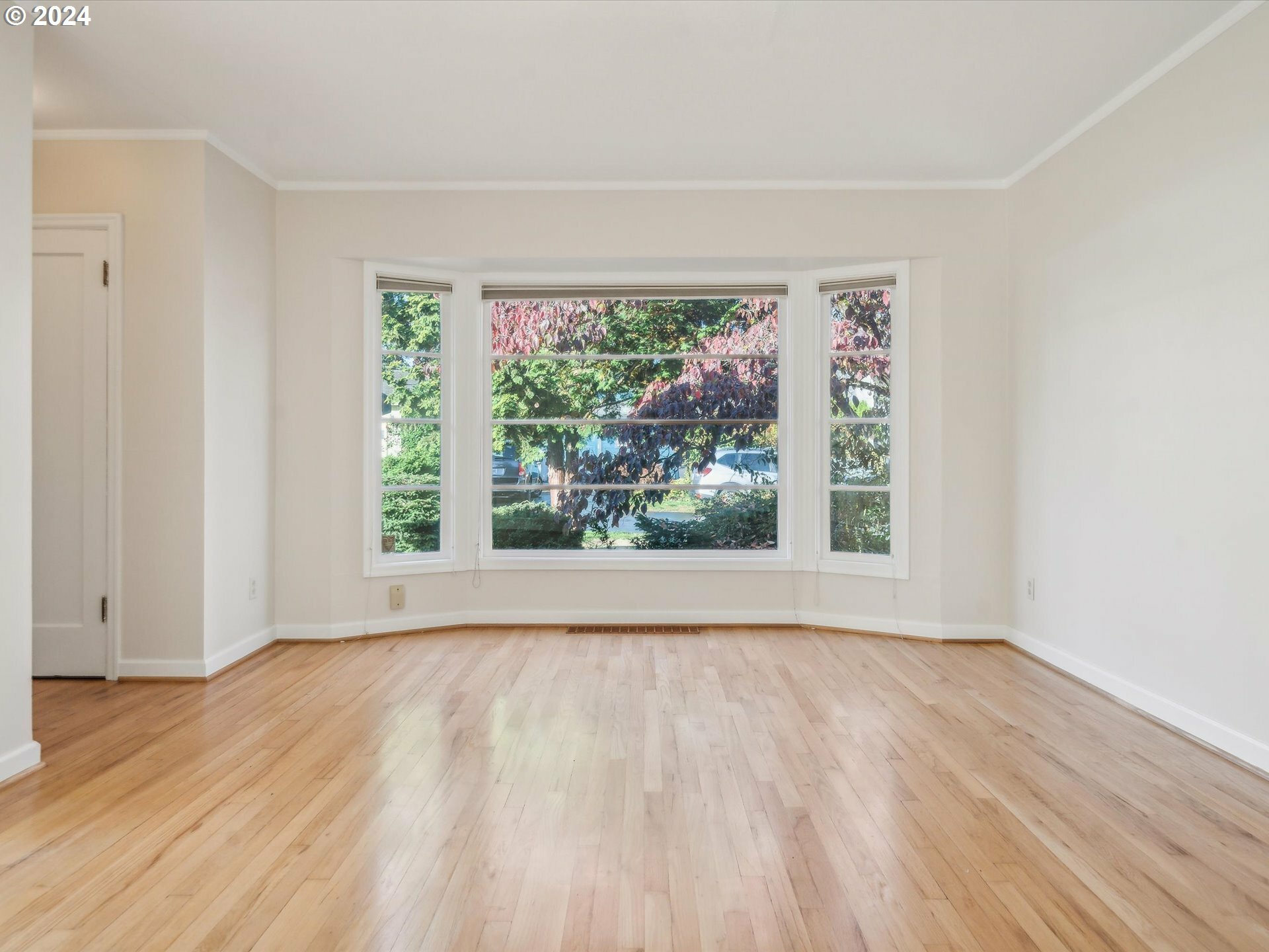 Property Photo:  2720 SE 63rd Ave  OR 97206 