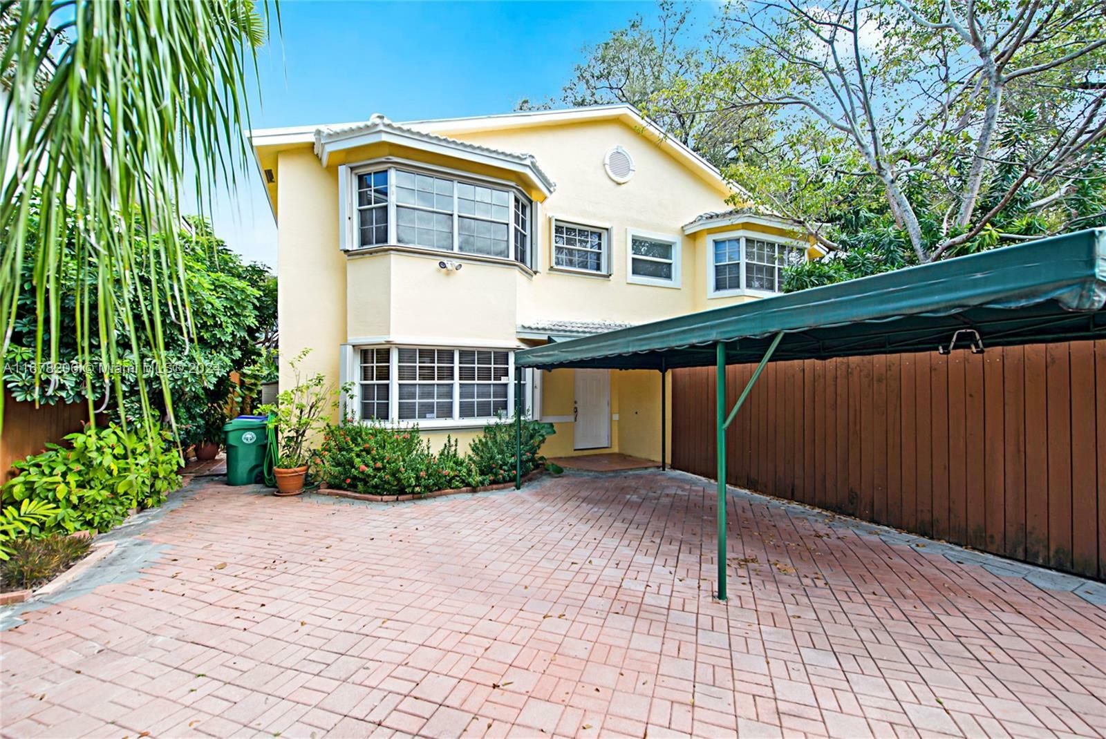 Property Photo:  3211 Matilda St A  FL 33133 