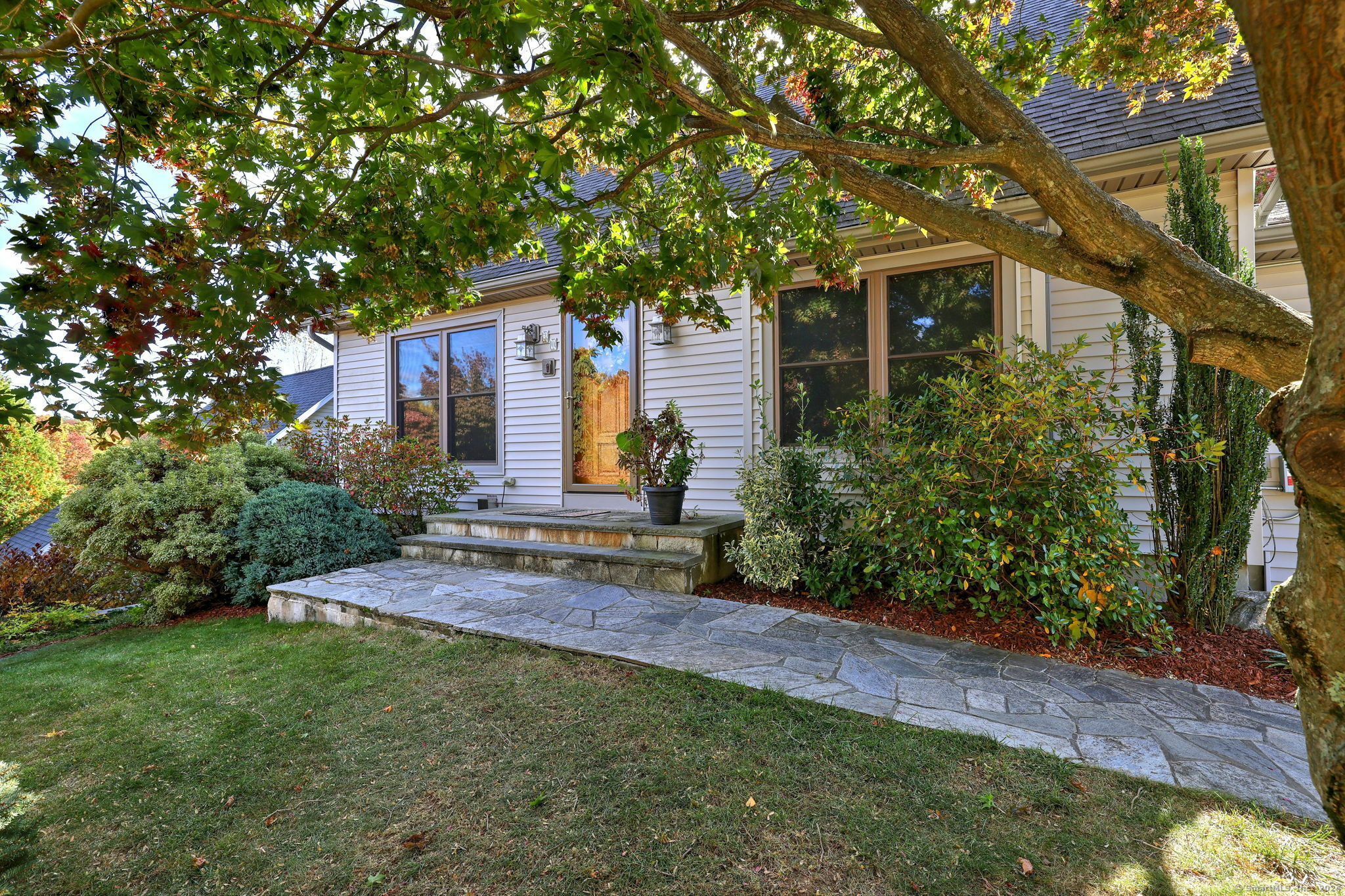 Property Photo:  30 Cadbury Place  CT 06770 