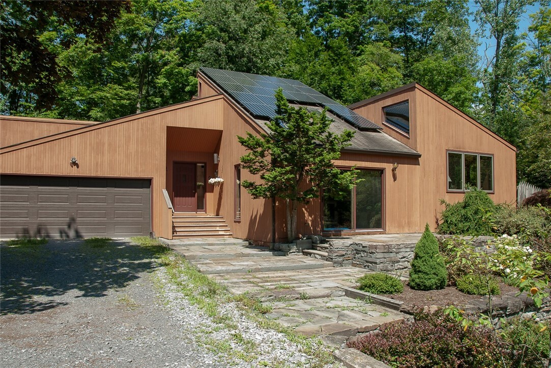 Property Photo:  309 Saint Catherines Circle  NY 14850 