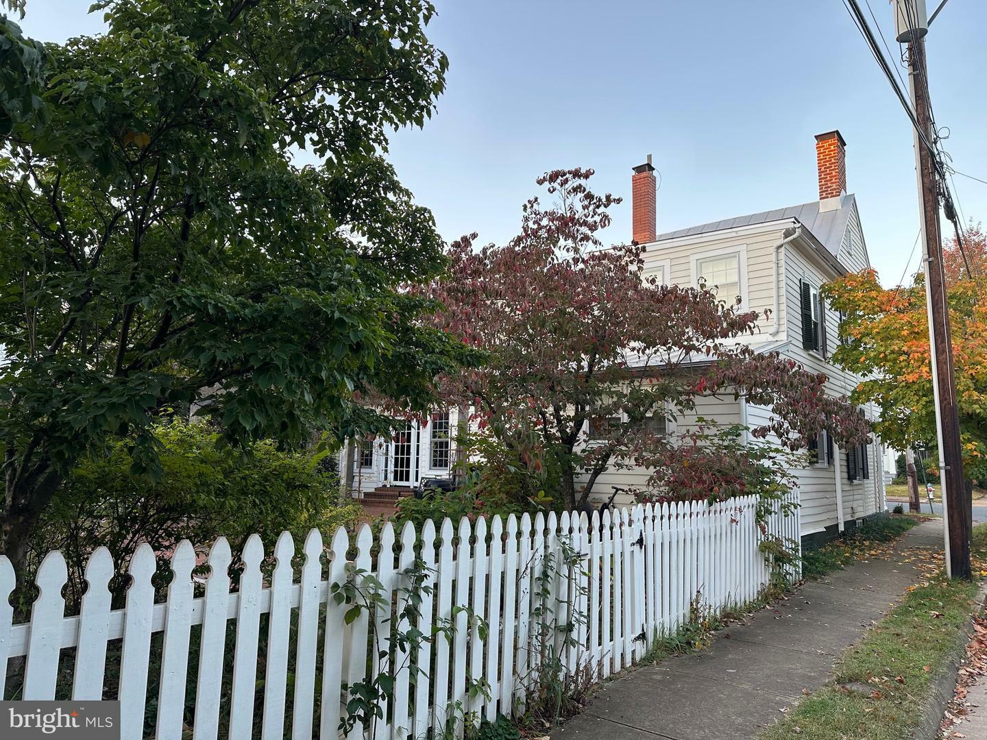 Property Photo:  1213 Prince Edward Street  VA 22401 