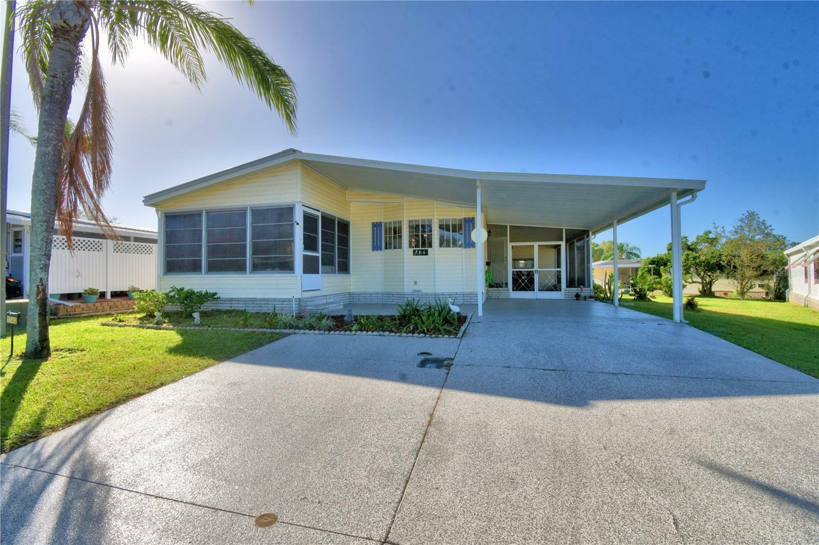 Property Photo:  1742 Fox Hill Drive  FL 33810 