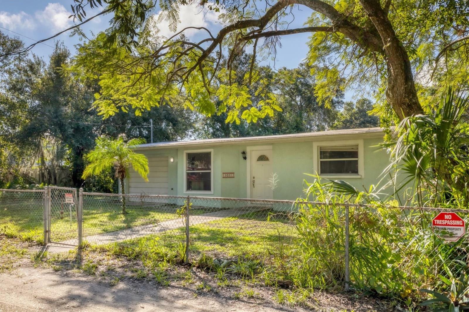 Property Photo:  3031 Kirby Lane  FL 34234 