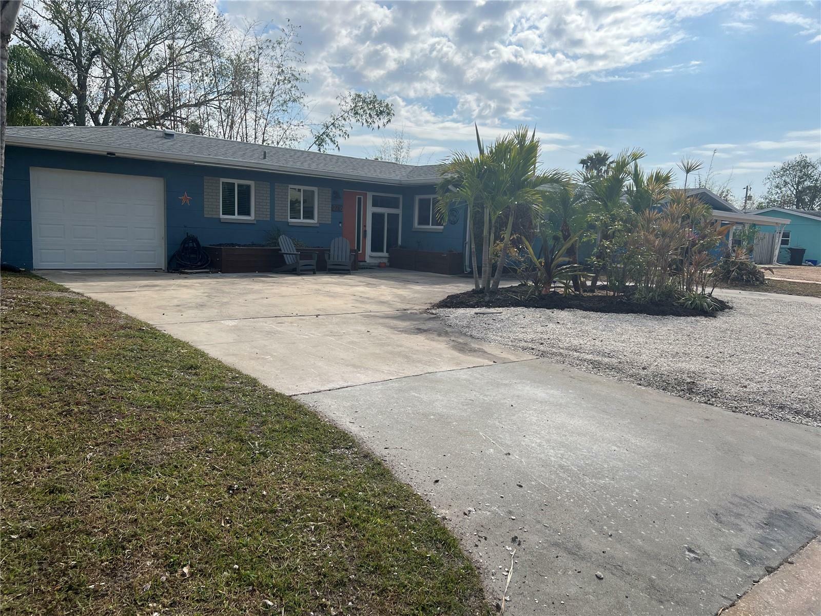 Property Photo:  2716 Miriam Street S  FL 33711 