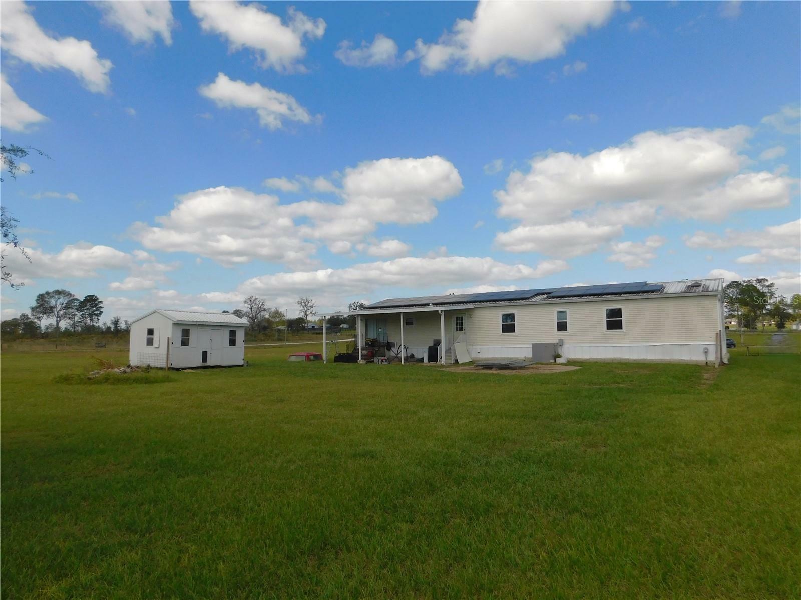 Property Photo:  14050 SE 66th Lane  FL 32668 