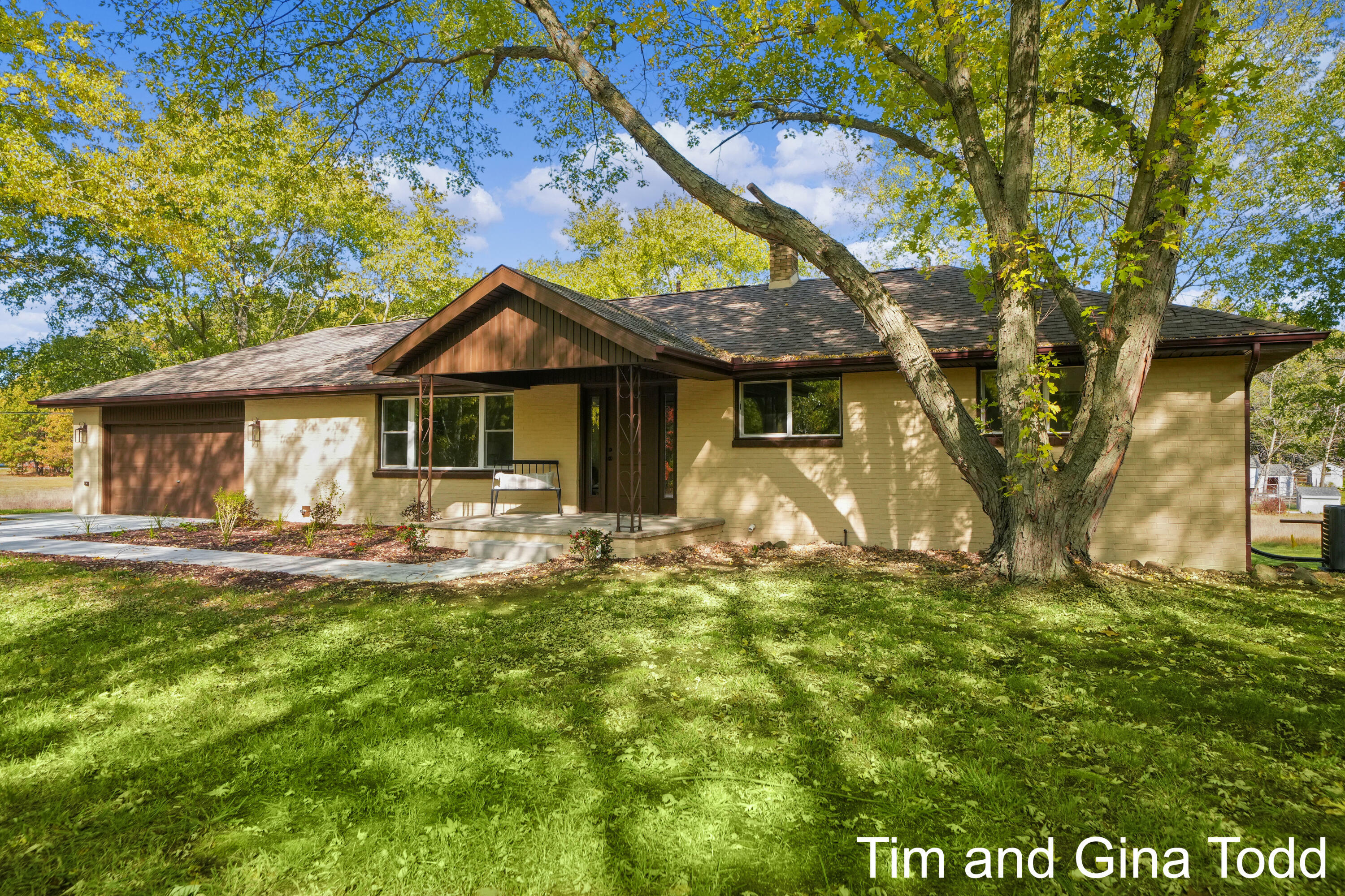 Property Photo:  5666 E Summit Avenue  MI 49415 