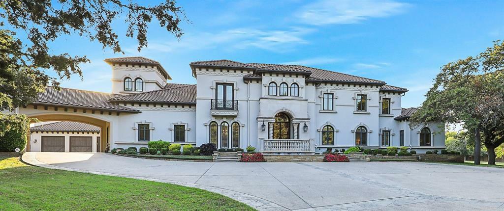 Property Photo: 1360 Shady Oaks Drive TX 76092