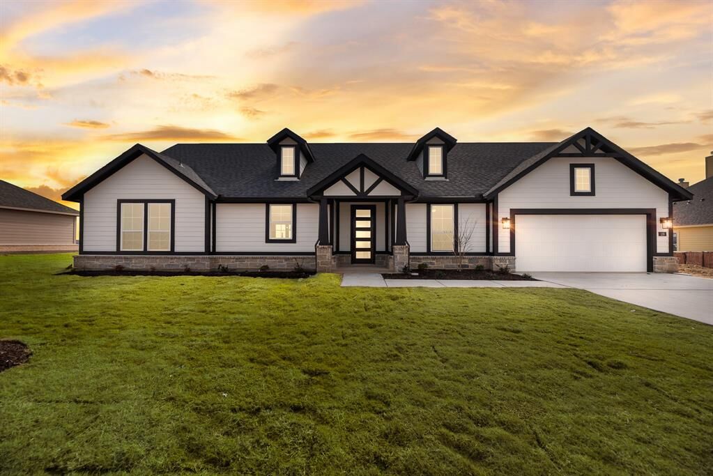 Property Photo:  139 Clear Creek Lane  TX 76078 