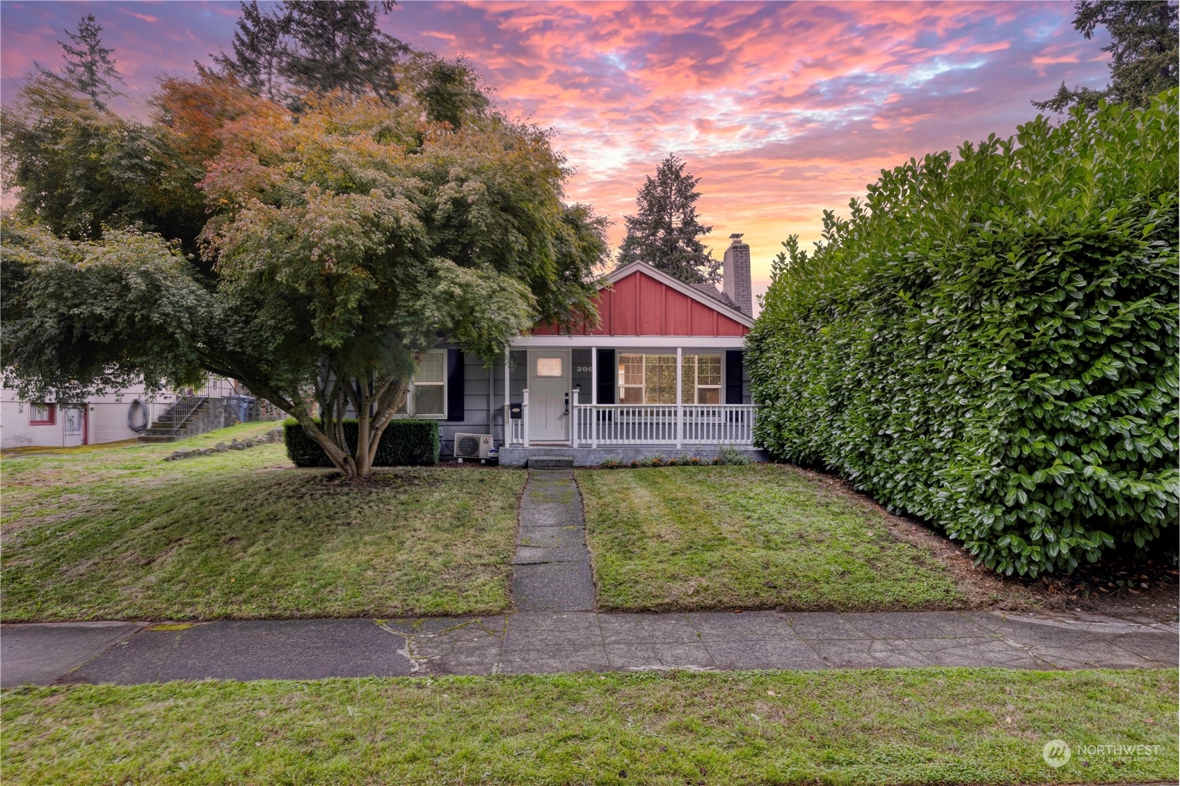 Property Photo:  206 Del Monte Avenue  WA 98466 