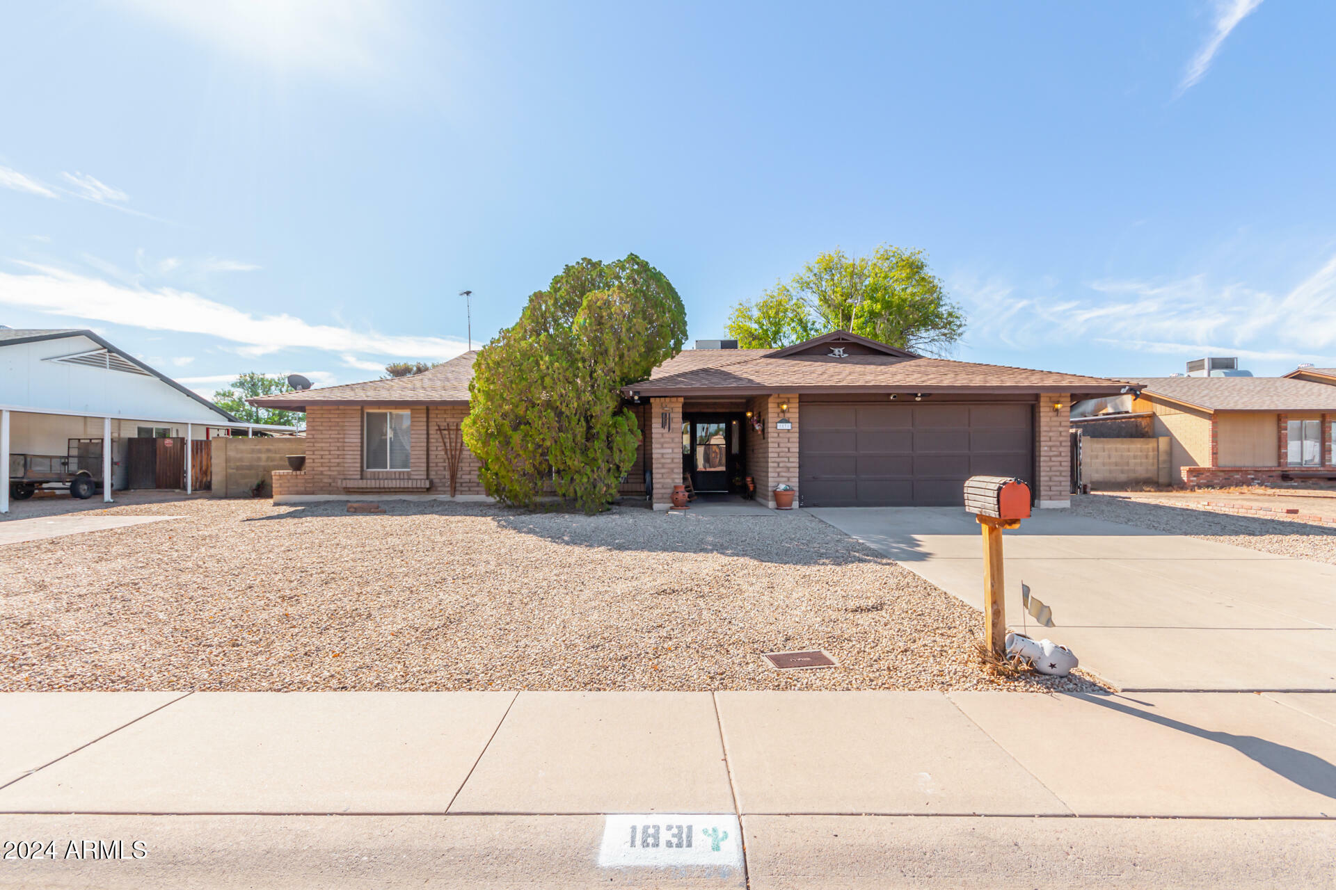 Property Photo:  1831 W Topeka Drive  AZ 85027 