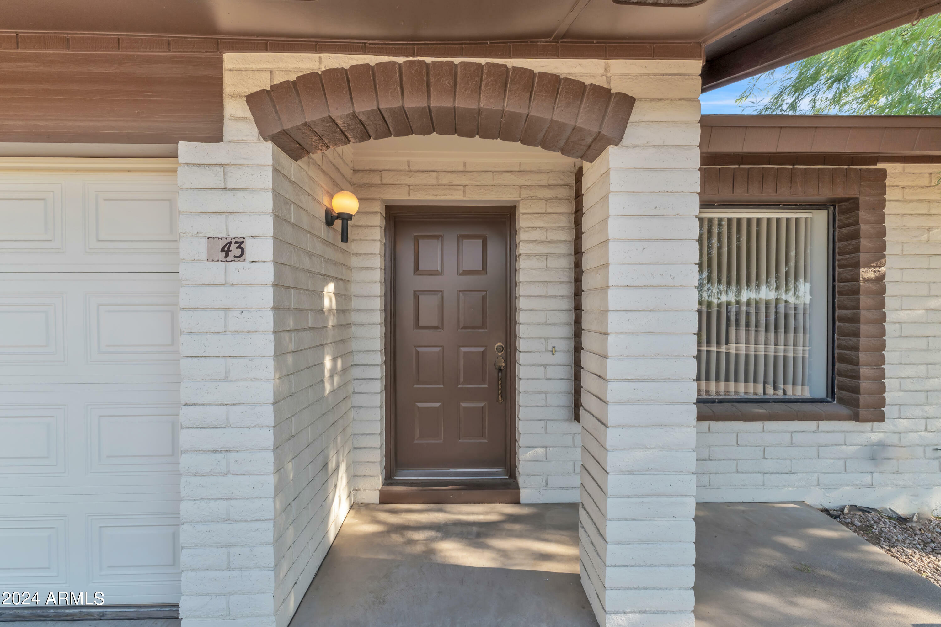 Property Photo:  2064 S Farnsworth Drive 43  AZ 85209 