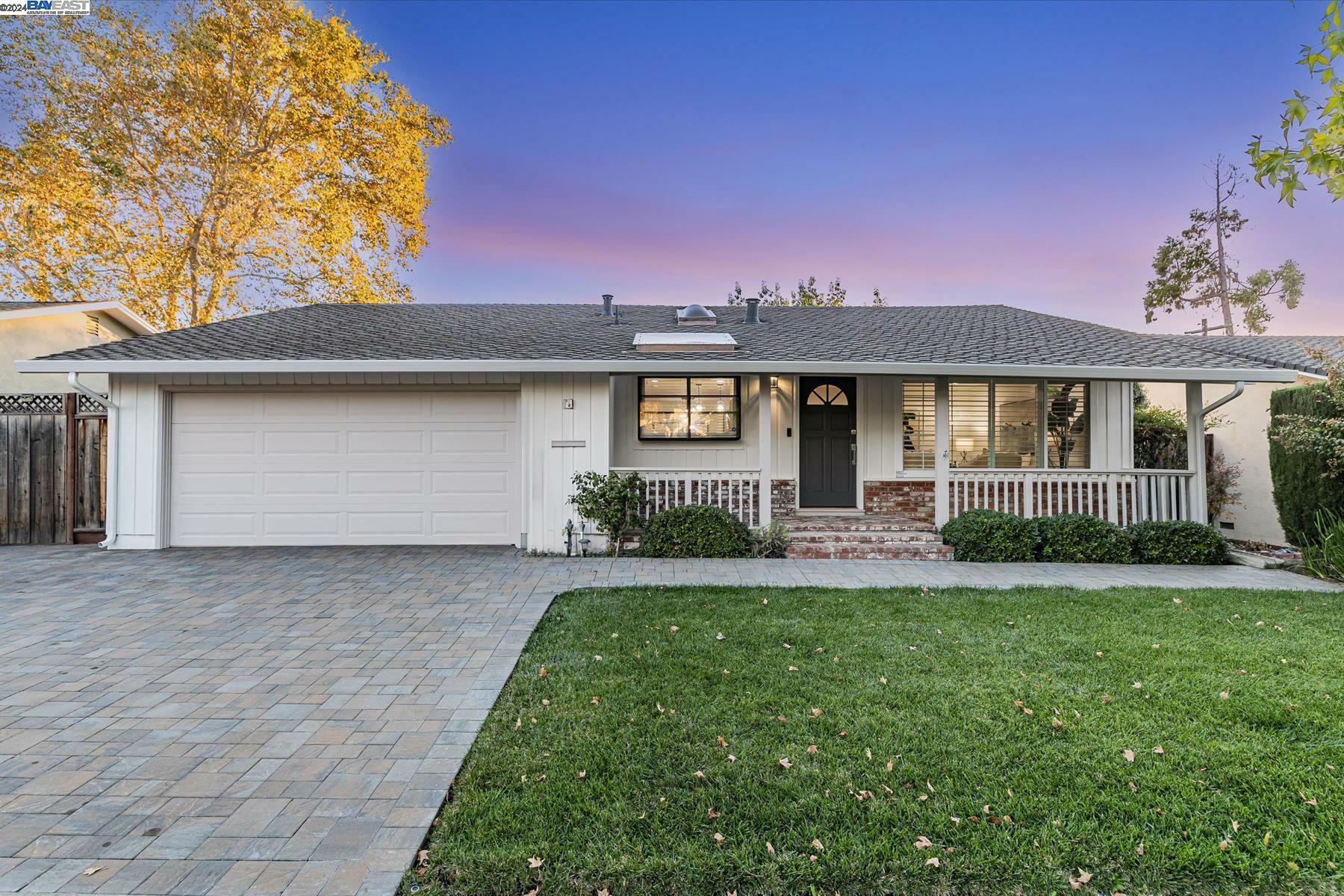 Property Photo:  41335 Apricot Ln  CA 94539 