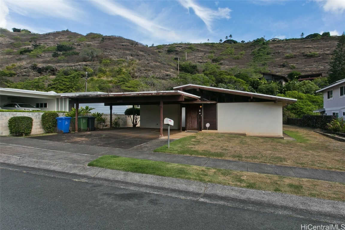 Property Photo:  5233 Kilauea Avenue  HI 96816 