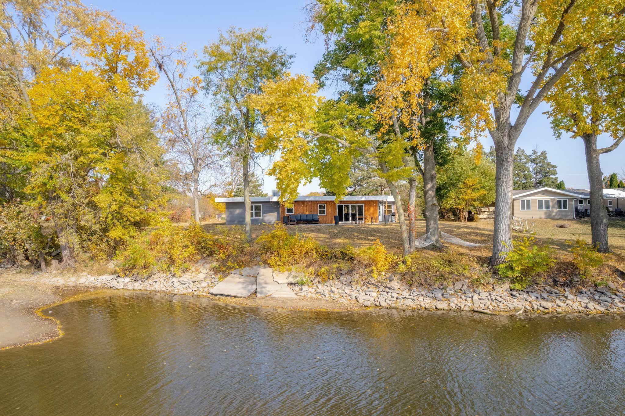 Property Photo:  2616 Cottage Row Road  IA 50613 