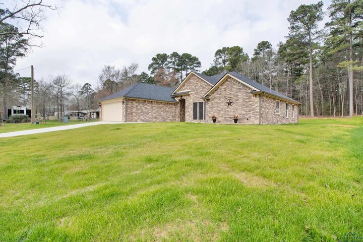 Property Photo: 697 English Ln TX 75605