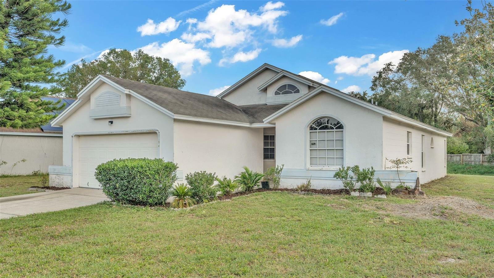 Property Photo: 84 Saint Kitts Circle FL 33884