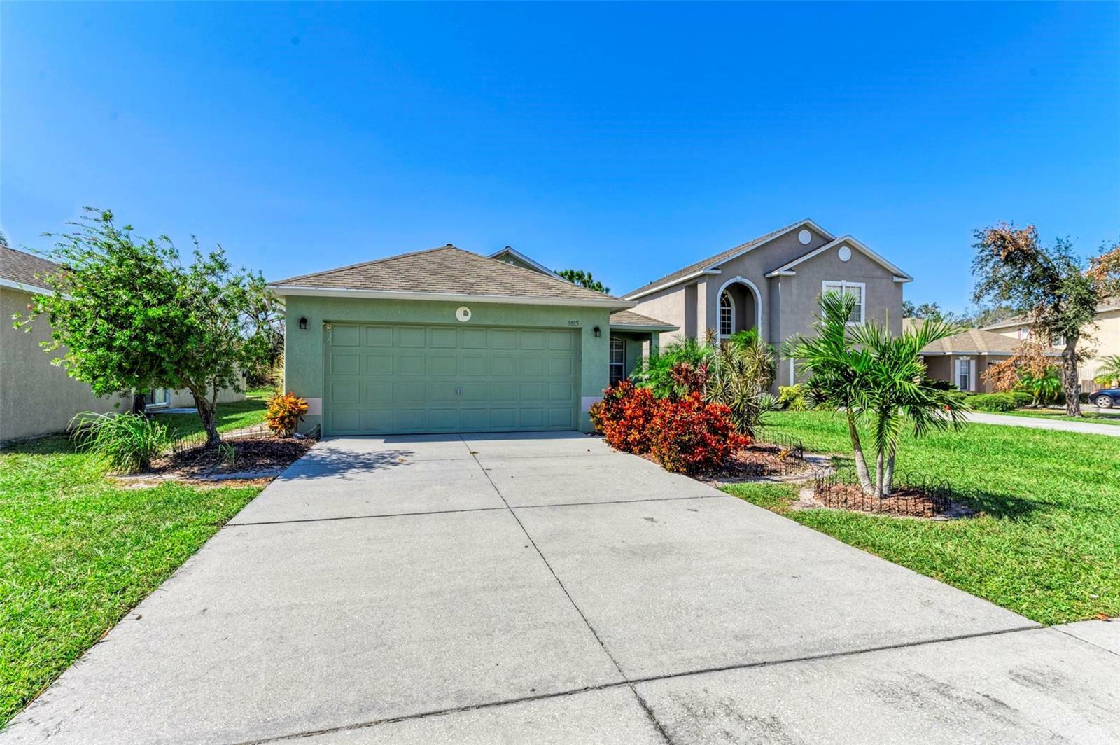 Property Photo:  9815 33rd Avenue E  FL 34221 