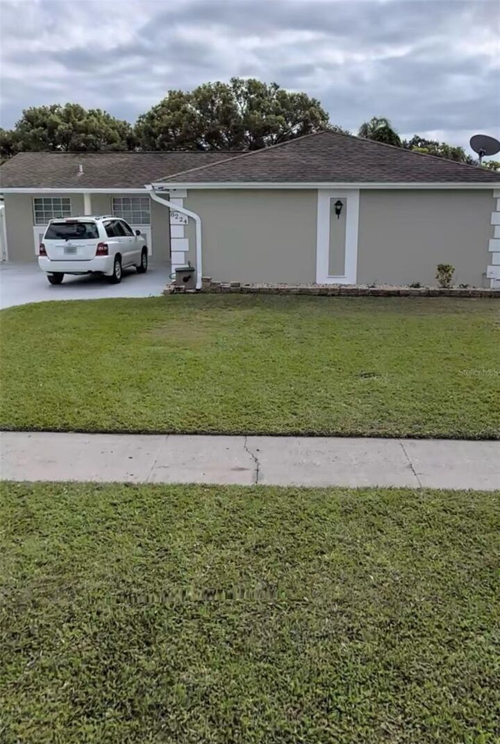 Property Photo:  8224 Donaldson Drive  FL 33615