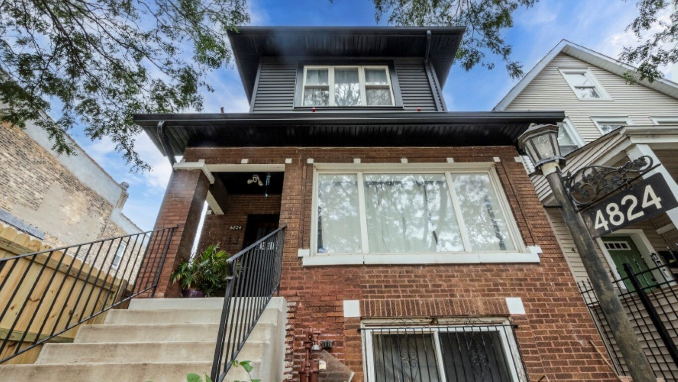 Property Photo: 4824 W Iowa Street IL 60651