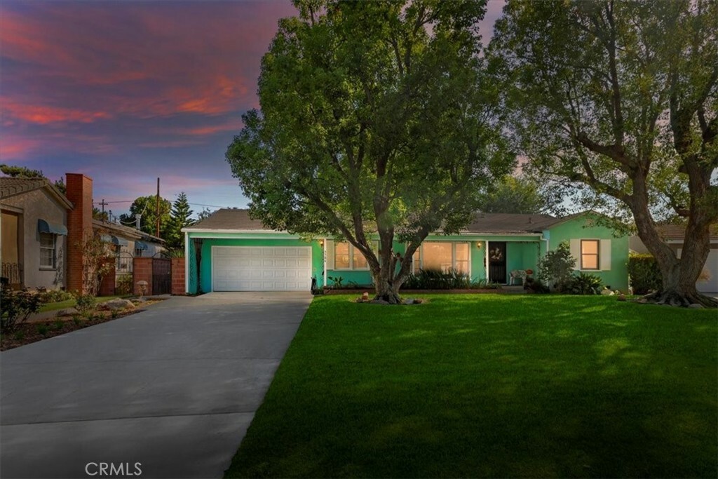 Property Photo:  9706 Sharon Avenue  CA 92503 