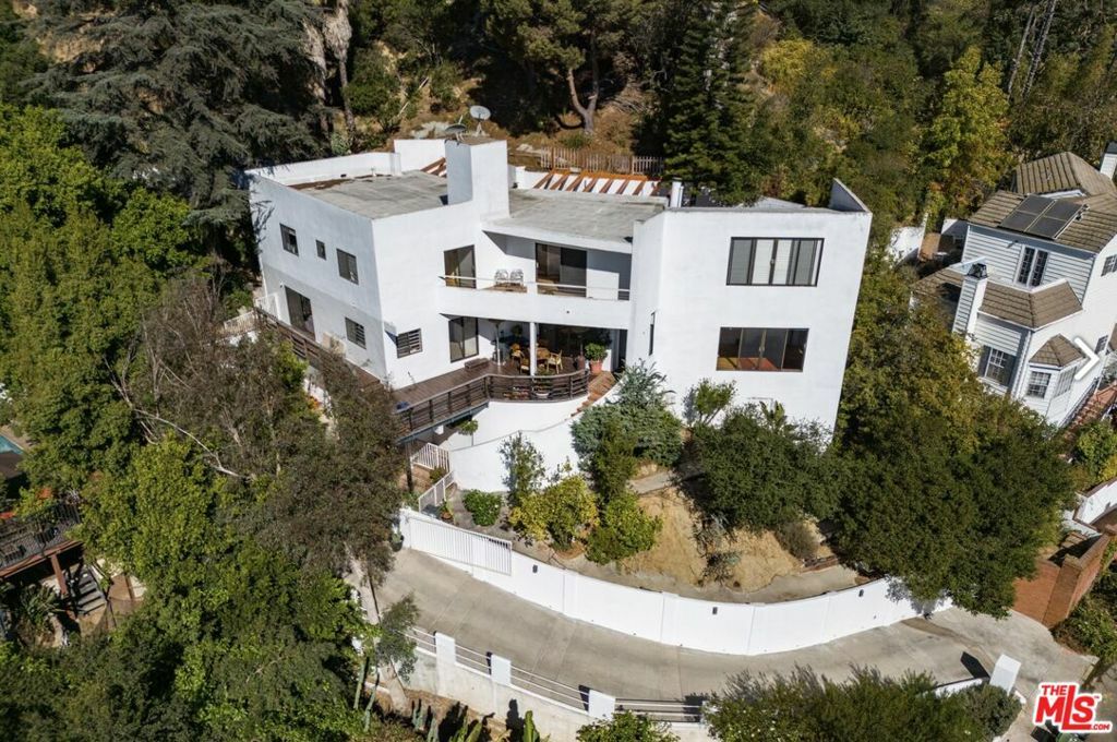 Property Photo: 2437 N Edgemont Street CA 90027