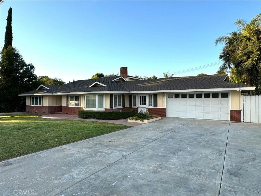 Property Photo:  2545 Elsinore Road  CA 92506 