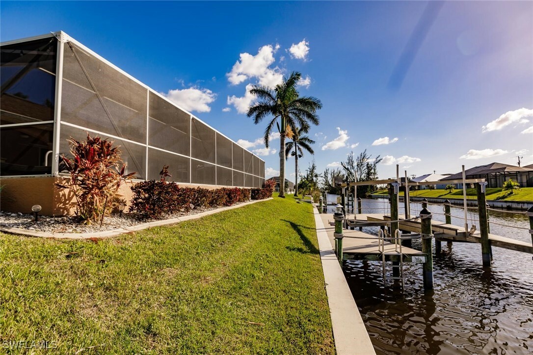 Property Photo:  2232 SW 17th Avenue  FL 33991 