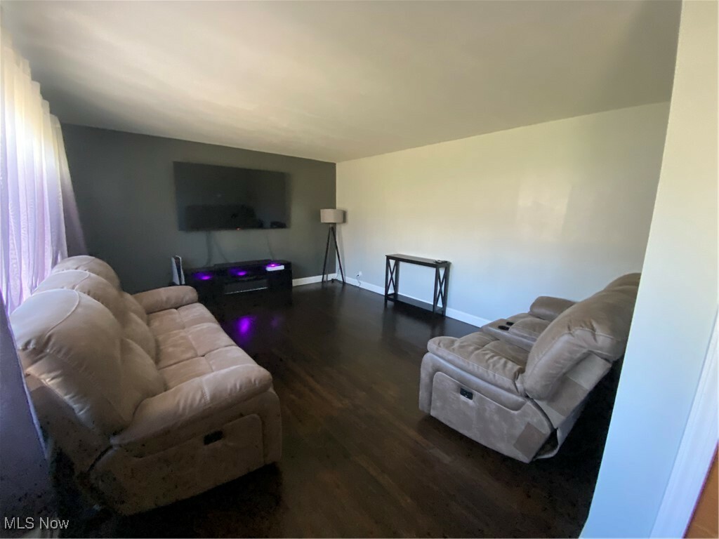 Property Photo:  19 N Lasalle  OH 43701 