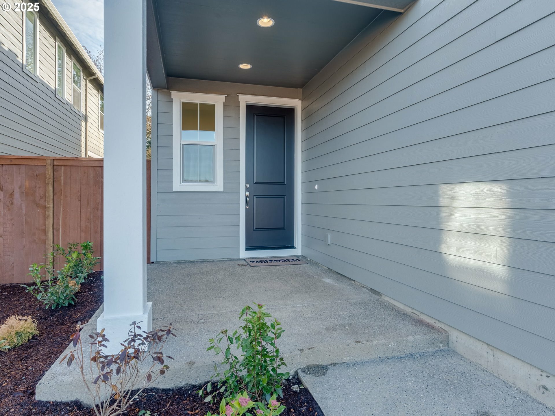 Property Photo:  2401 SW 5th Pl  WA 98604 