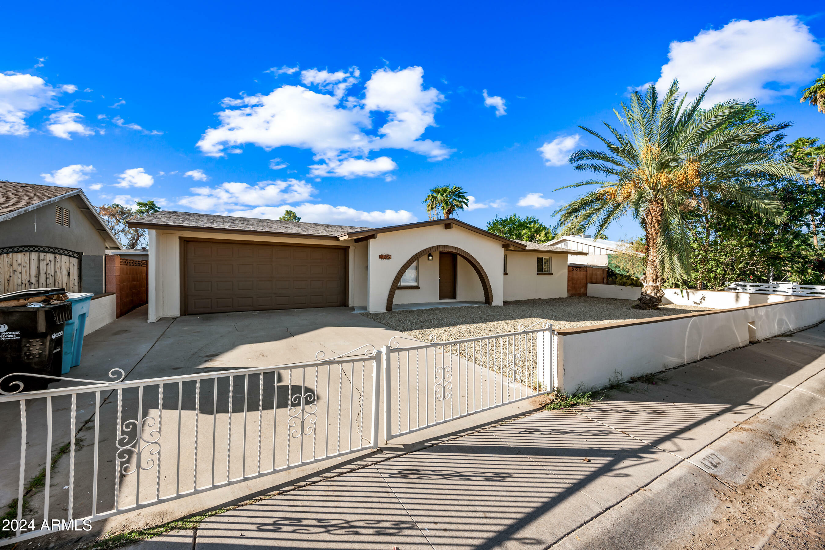 Property Photo:  4327 W Vernon Avenue  AZ 85035 