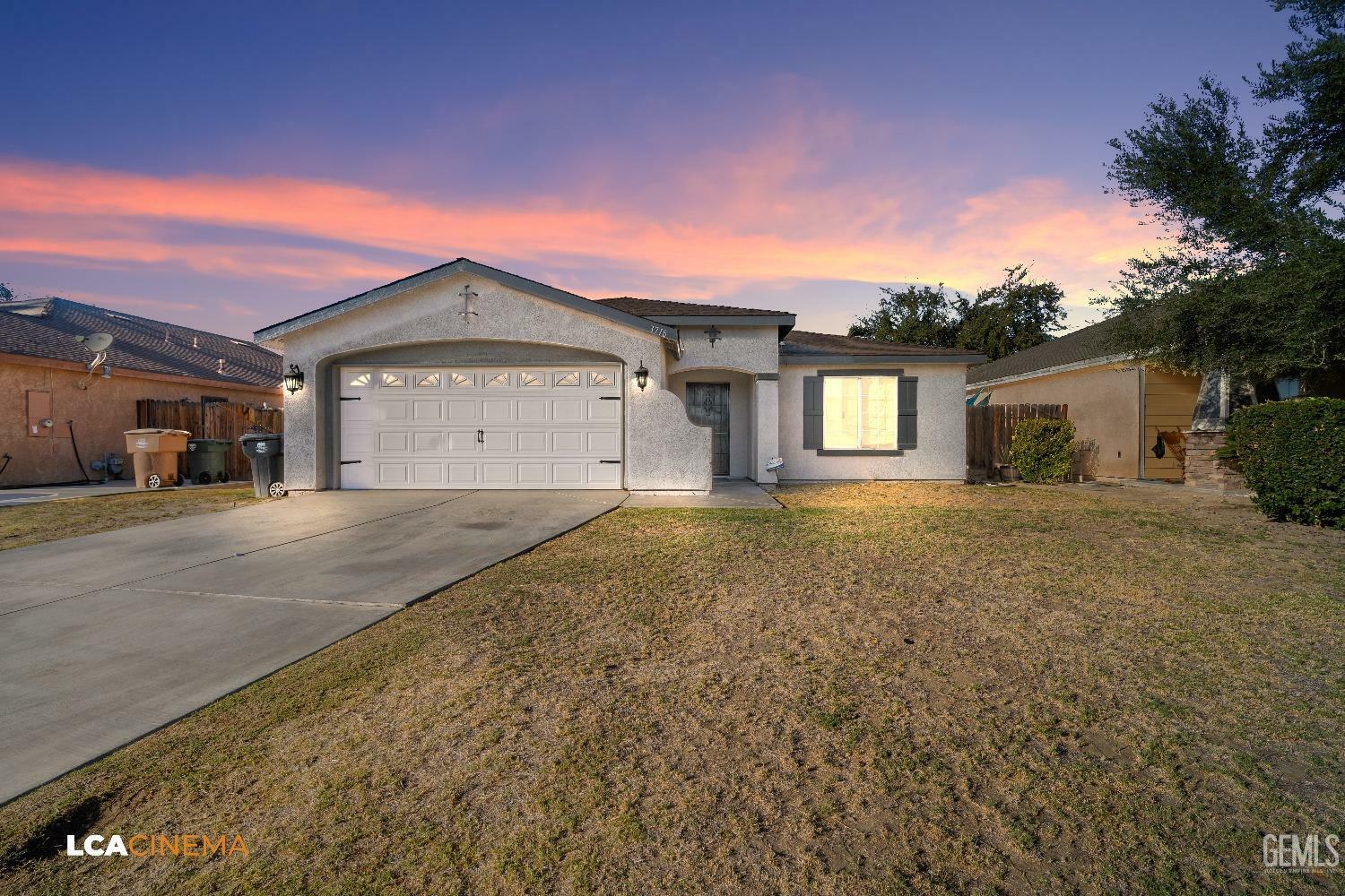 Property Photo:  3718 Ridgemont Street  CA 93313 