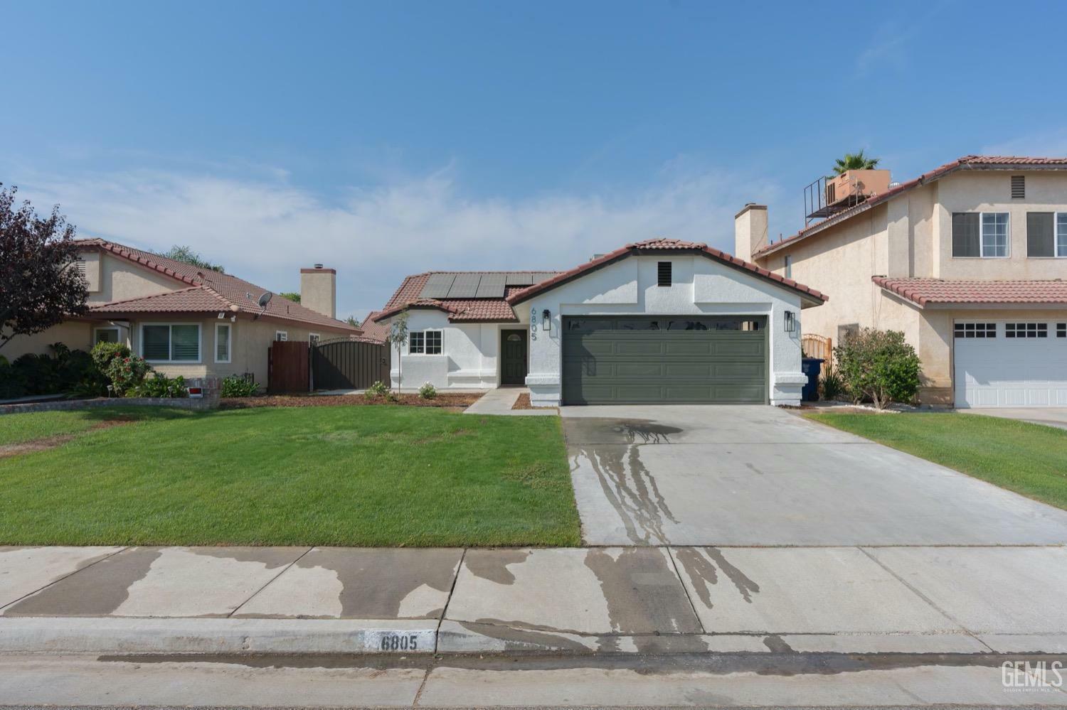 Property Photo:  6805 Leisure Street  CA 93313 