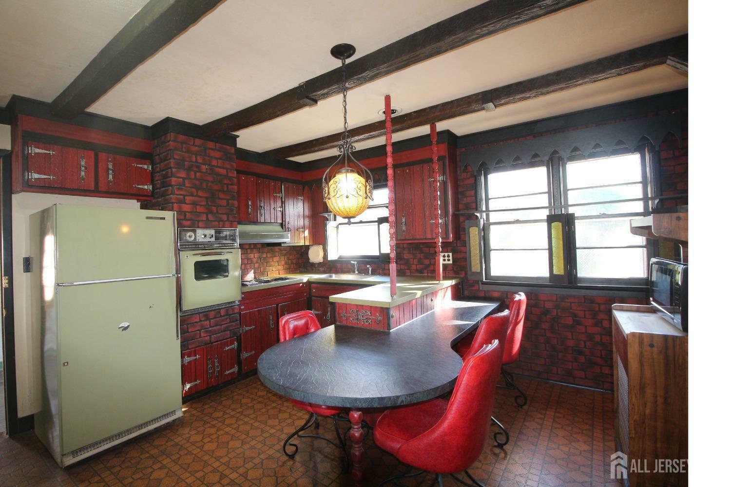 Property Photo:  135 W Hendricks Boulevard W  NJ 07080 