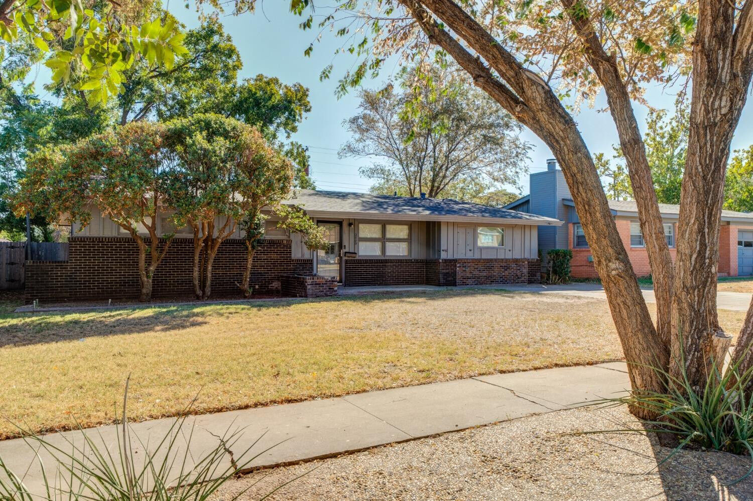 Property Photo: 2805 54th Street TX 79413