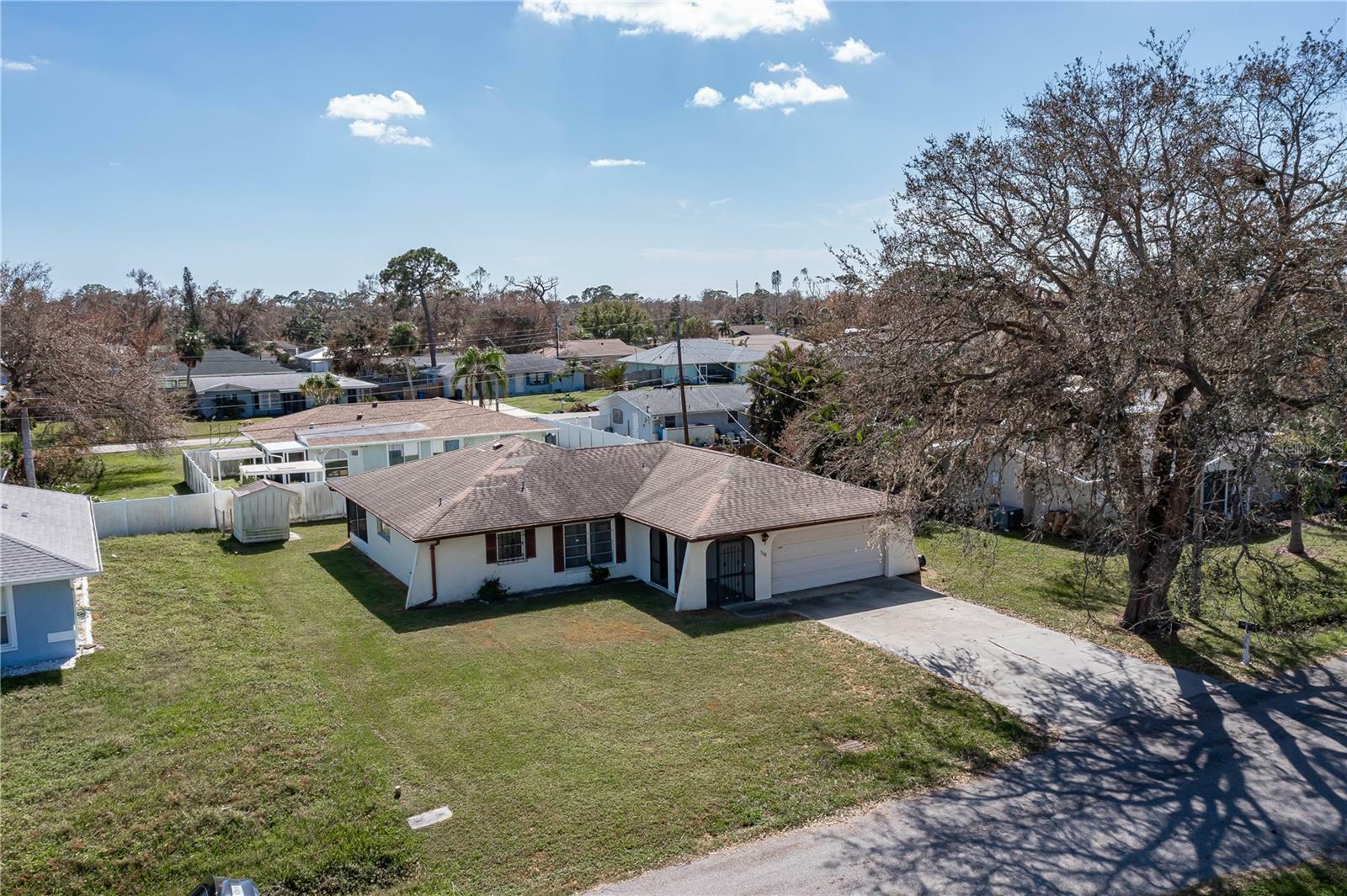 Property Photo:  516 Constance Road  FL 34293 