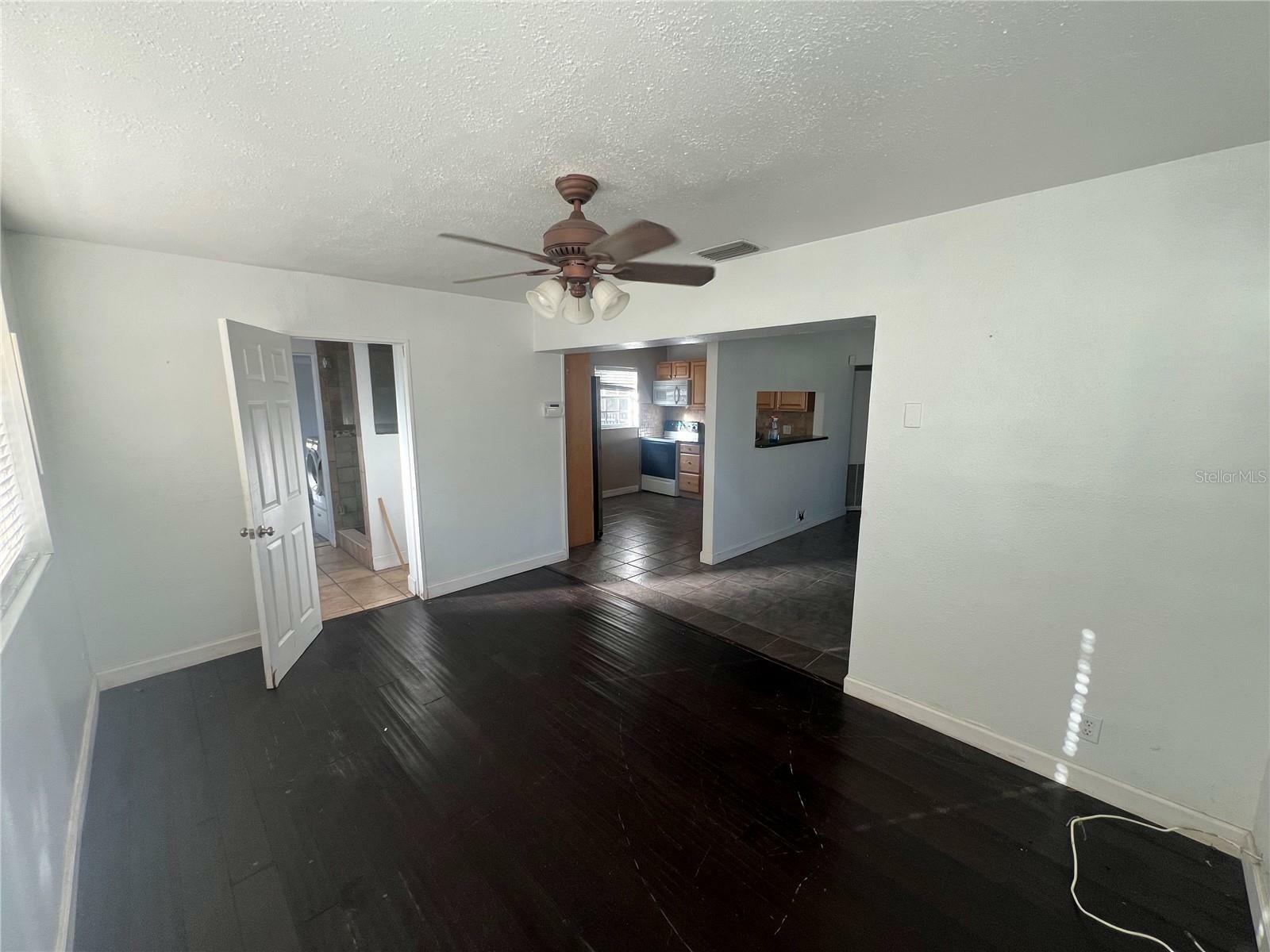 Property Photo:  3520 W Paul Avenue  FL 33611 