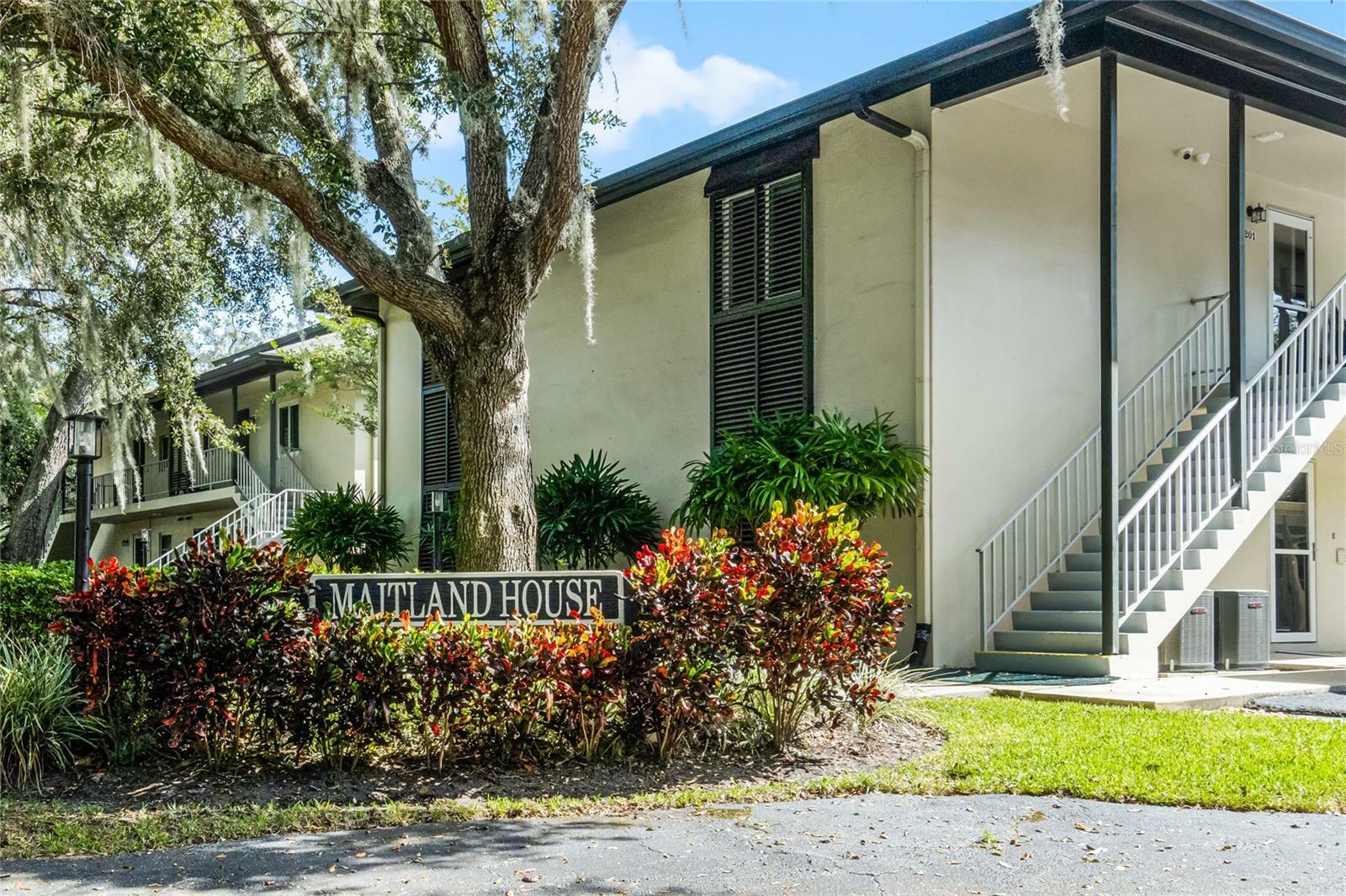 Property Photo:  210 Magnolia Road 102  FL 32751 