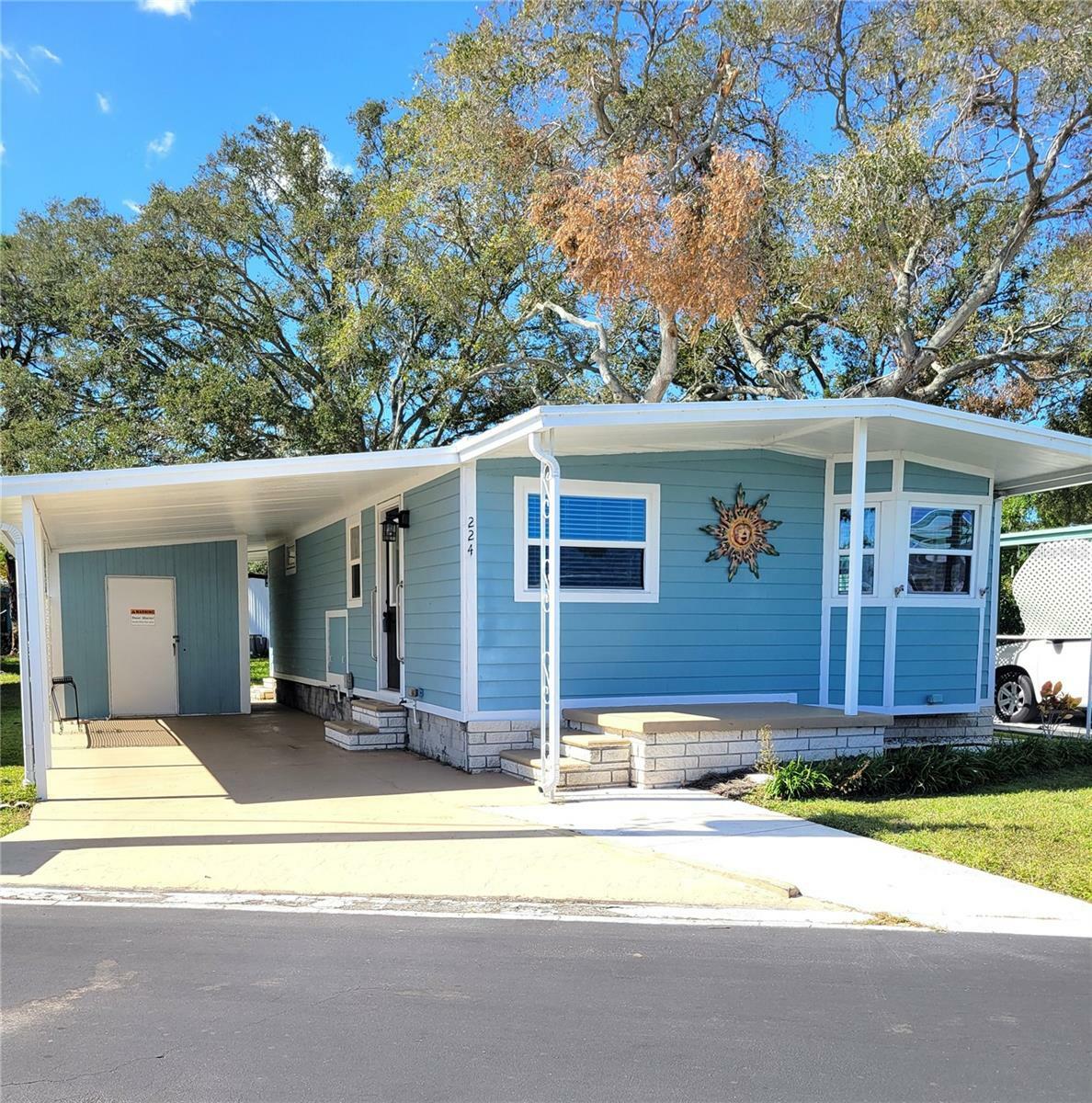 Property Photo:  224 Robin Road  FL 33764 