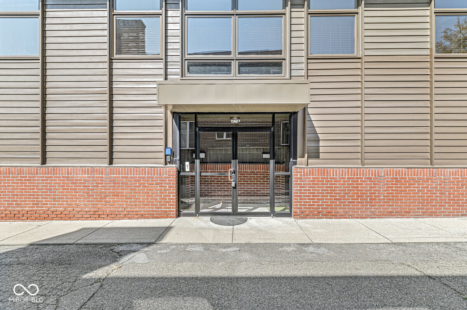 Property Photo: 1521 N Alabama Street # L IN 46202